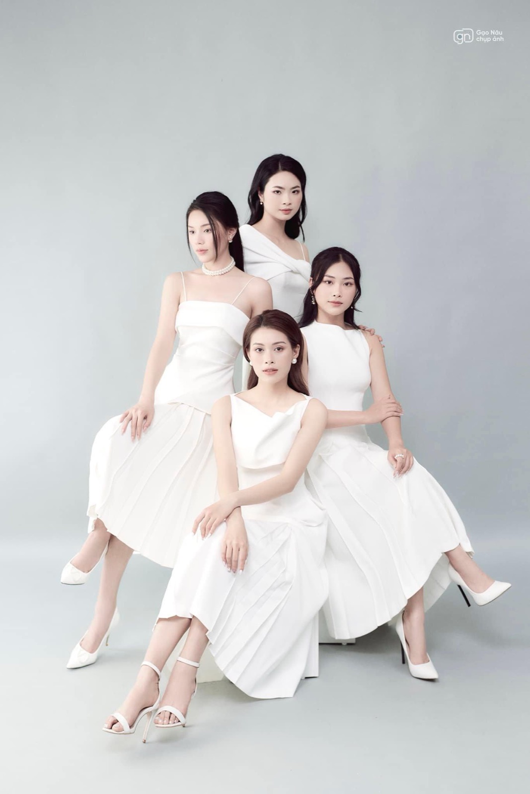 Outfit công sở trung tính trong tư vấn phong cách của Gạo Nâu Styling